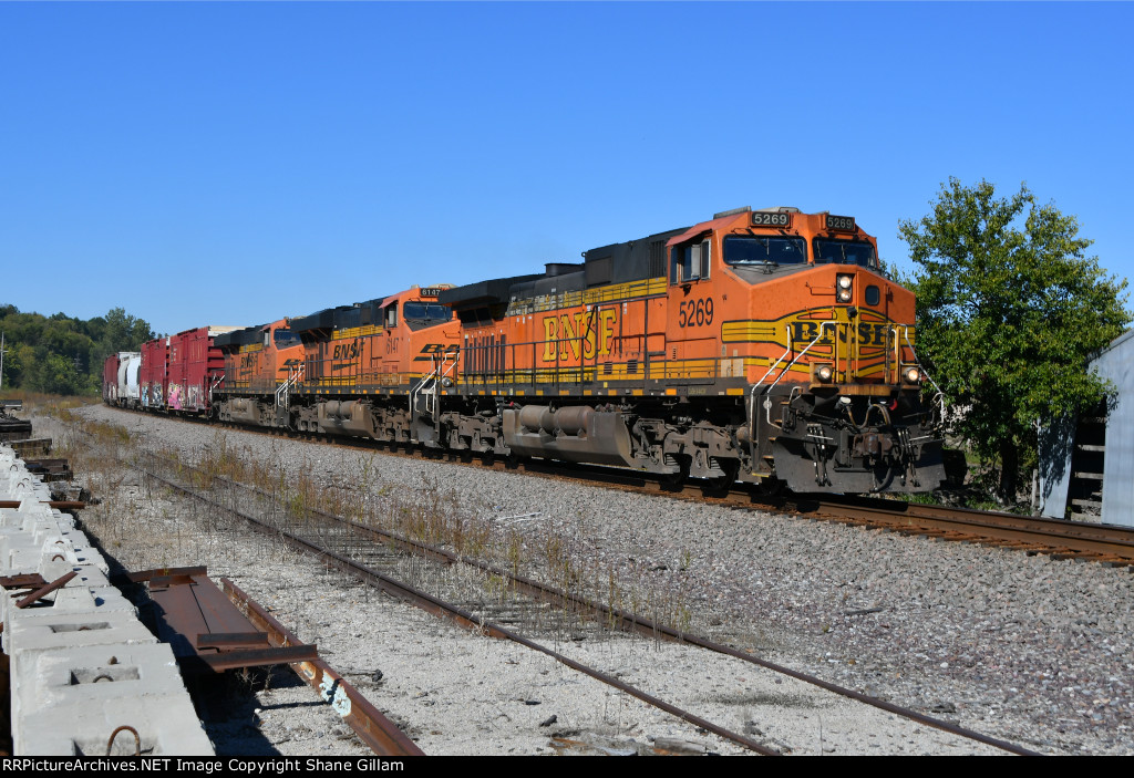 BNSF 5269